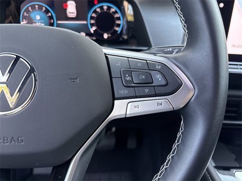 Used 2025 Volkswagen Atlas Cross Sport SE image 21