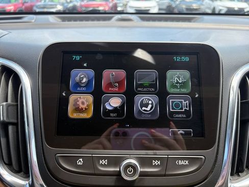 Used 2018 Chevrolet Equinox Premier FWD image 23