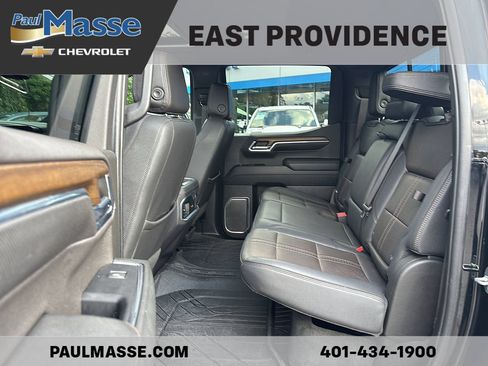 Used 2023 Chevrolet Silverado 1500 High Country w/ High Country Premium Package AWD/4WD image 18