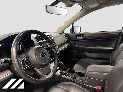 Used 2019 Subaru Outback 2.5i Limited w/ Popular Package #2 image 9