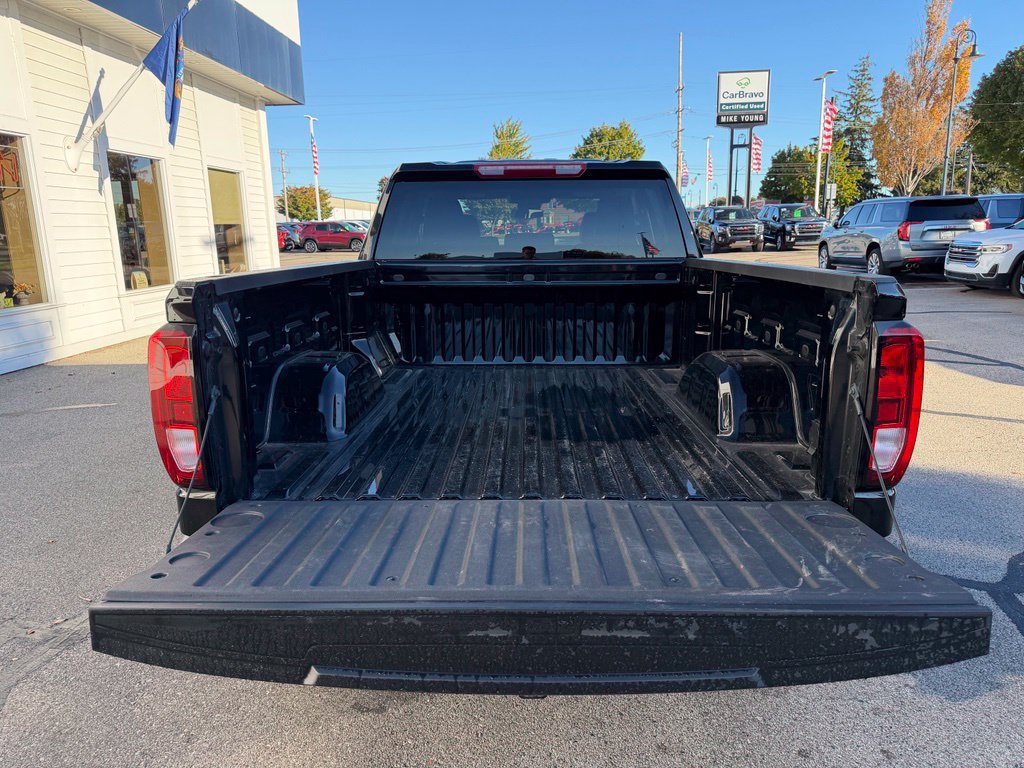 Used 2025 GMC Sierra 1500 Elevation AWD/4WD image 9