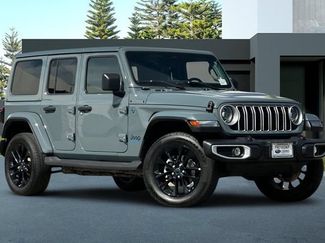 Used 2025 Jeep Wrangler Unlimited Sahara AWD/4WD video 2