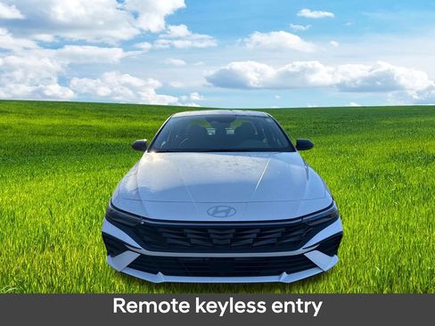 New 2026 Hyundai Elantra SEL Sport Premium FWD image 2