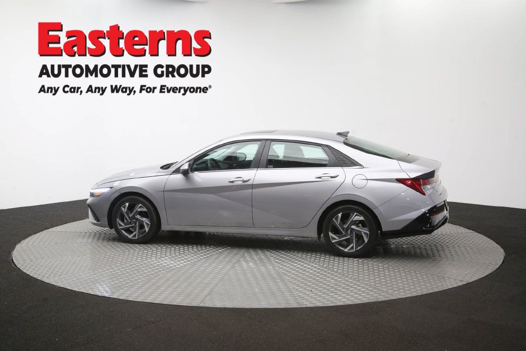 Used 2025 Hyundai Elantra SEL FWD image 66