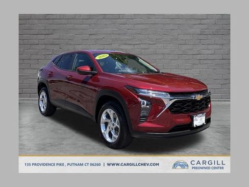 Used 2025 Chevrolet Trax LS w/ LS Convenience Package FWD image 1
