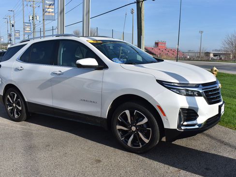 Used 2023 Chevrolet Equinox Premier image 10