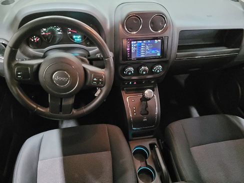 Used 2013 Jeep Compass Latitude image 22