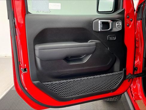 New 2026 Jeep Wrangler Rubicon image 12