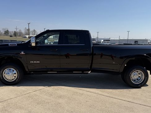 Used 2024 RAM 3500 Limited w/ Safety Group AWD/4WD image 5