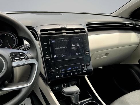 Used 2024 Hyundai Tucson SEL FWD image 9