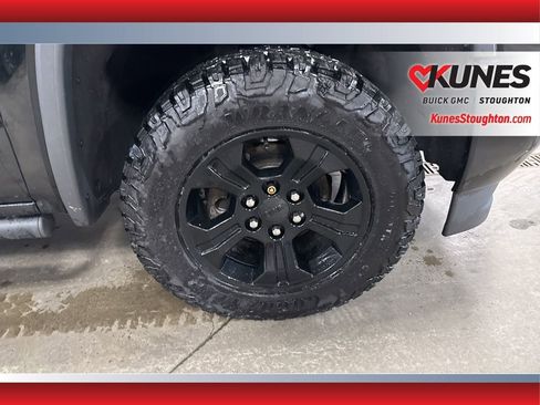 Used 2017 GMC Sierra 1500 SLT w/ All Terrain X Package image 14