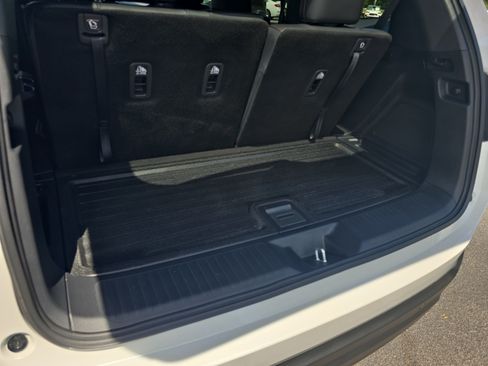Used 2025 Honda Pilot Black Edition image 13