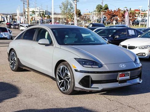 Used 2024 Hyundai Ioniq 6 SEL image 3