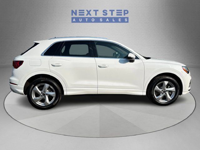 Used 2021 Audi Q3 2.0T Premium AWD/4WD image 9