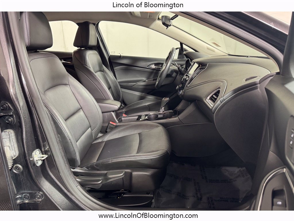 Used 2017 Chevrolet Cruze Premier FWD image 10