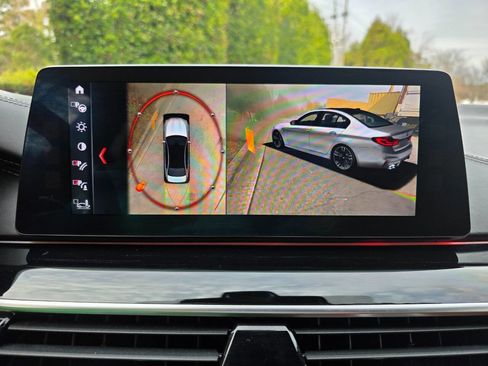 Used 2018 BMW M5 image 37