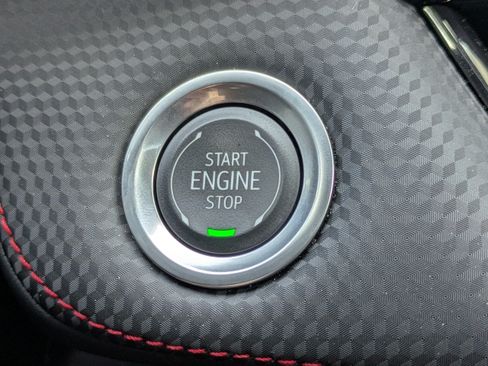 Used 2025 Chevrolet Equinox RS FWD image 26