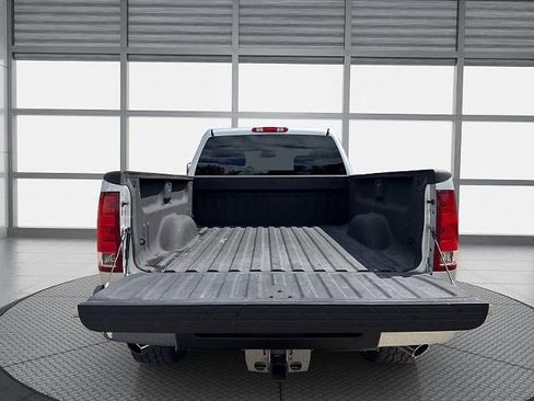 Used 2011 GMC Sierra 2500 SLE w/ SLE Preferred Package AWD/4WD image 12