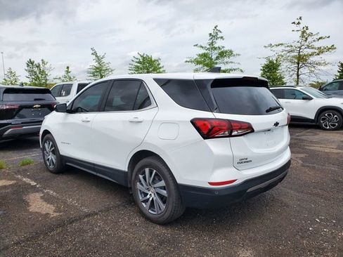 Used 2024 Chevrolet Equinox LT w/ LPO, Floor Liner Package FWD image 3