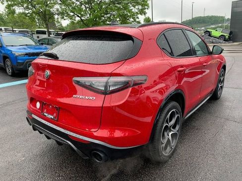 Used 2024 Alfa Romeo Stelvio Veloce AWD/4WD image 7