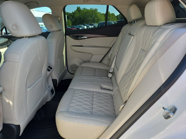 Used 2021 Buick Envision Avenir AWD/4WD image 10