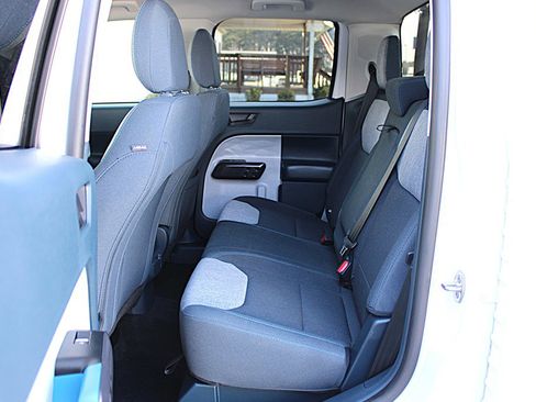 Used 2025 Ford Maverick XLT w/ Equipment Group 302A image 21