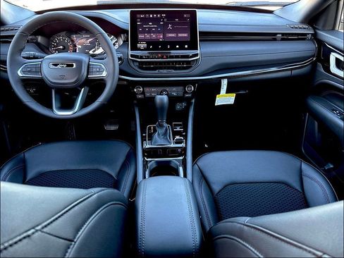 New 2026 Jeep Compass Latitude AWD/4WD image 18