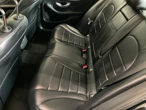 Used 2018 Mercedes-Benz C 300 4MATIC Sedan image 7
