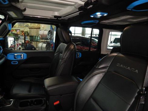 Used 2023 Jeep Wrangler Unlimited Sahara w/ Cold Weather Group image 20