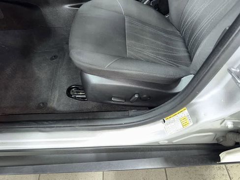 Used 2016 Ford Focus SE w/ SE Power Seat Package image 23