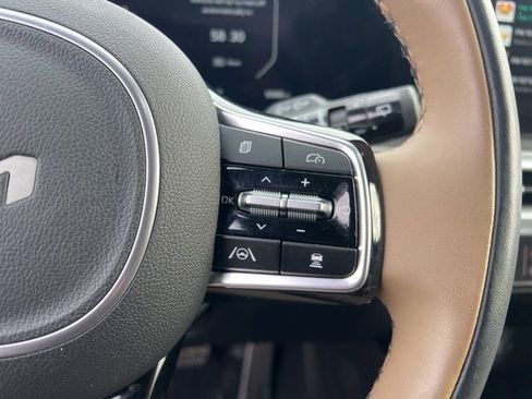 Certified 2025 Kia Sorento SX Prestige w/ Olive Brown Leather Package image 16