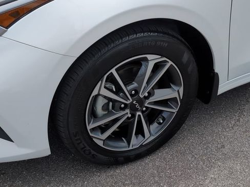 Used 2023 Kia Forte LXS FWD image 11