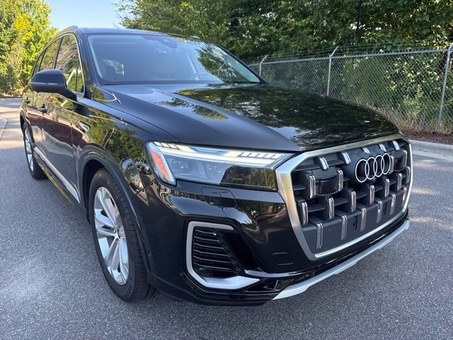 Used 2025 Audi Q7 3.0T Prestige AWD/4WD image 11