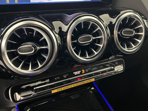 New 2025 Mercedes-Benz GLA 250 4MATIC image 32