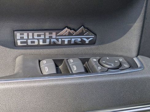 New 2026 Chevrolet Silverado 1500 High Country AWD/4WD image 9
