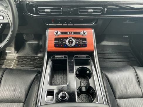 Used 2024 Lincoln Aviator Reserve w/ Equipment Group 201A AWD/4WD image 20