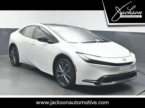 Used 2024 Toyota Prius Limited FWD image 1