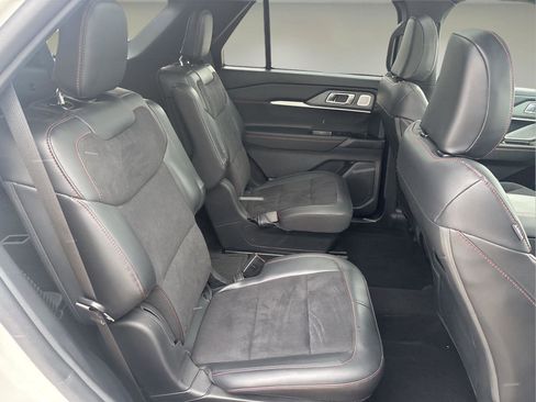 Used 2025 Ford Explorer ST w/ Sun And Sound Package image 18