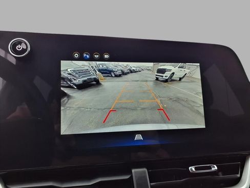 Used 2025 Chevrolet Equinox LT image 6