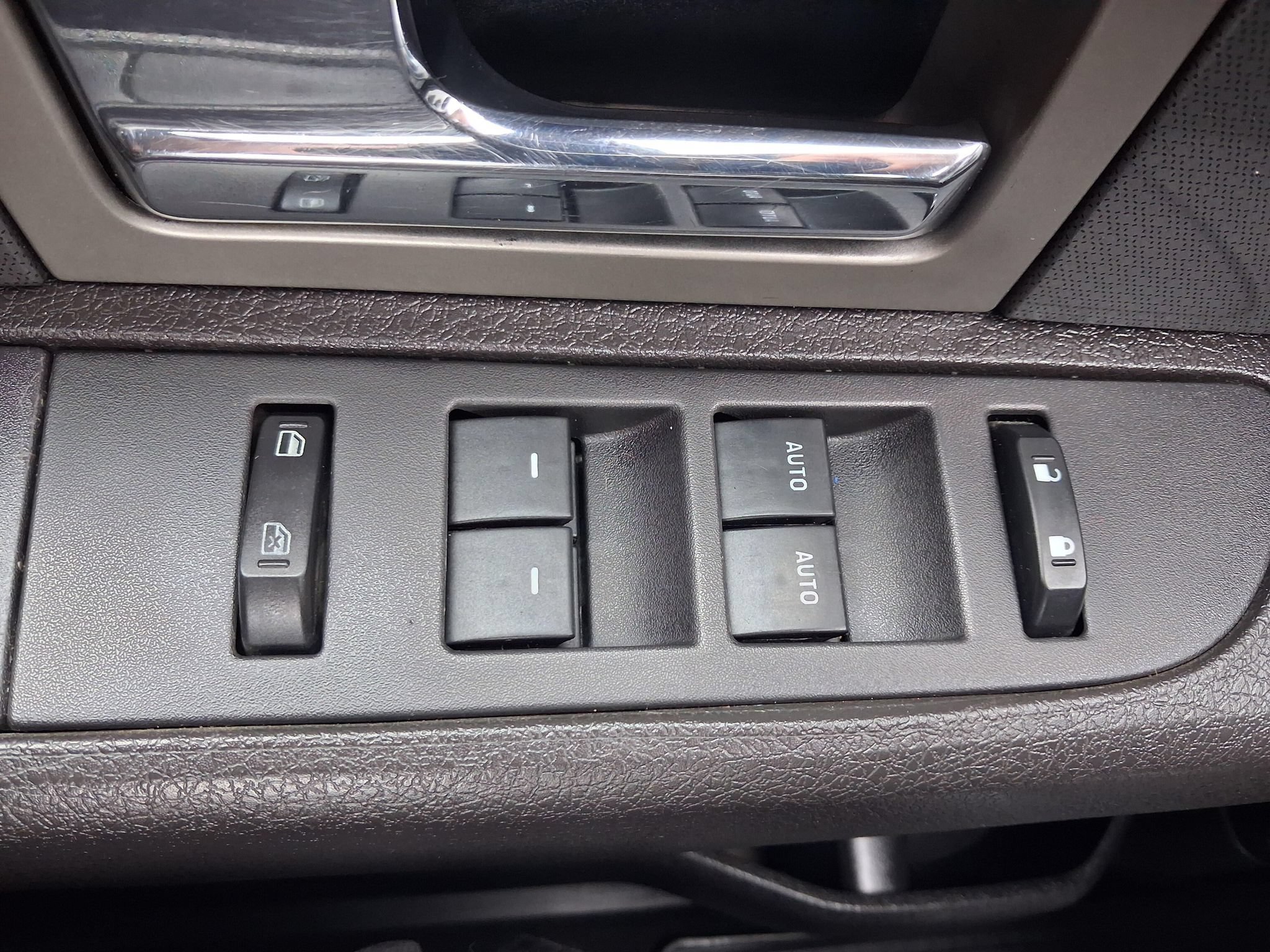 Used 2011 Ford F150 Raptor AWD/4WD image 25