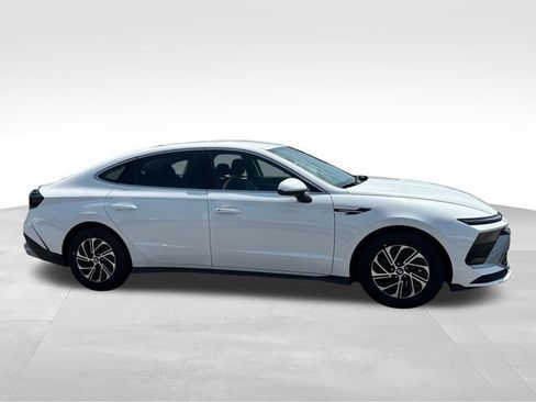 New 2026 Hyundai Sonata Blue FWD image 6