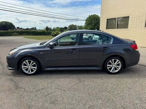 Used 2013 Subaru Legacy 2.5i Limited AWD/4WD image 38