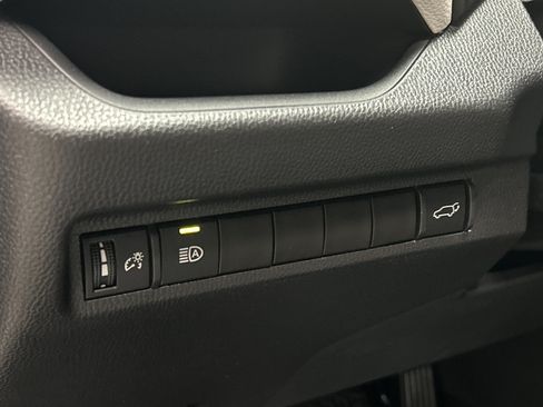Used 2024 Toyota RAV4 XLE w/ Convenience Package FWD image 29