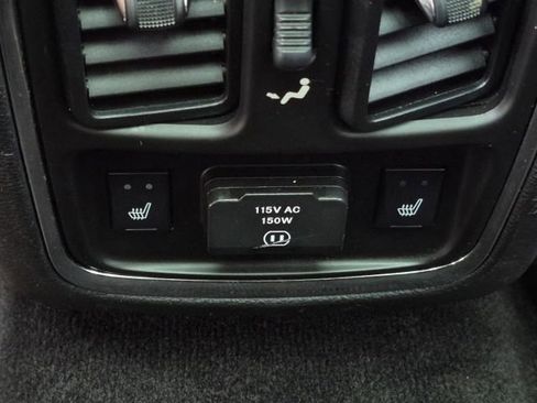 Used 2011 Jeep Grand Cherokee Overland Summit image 27