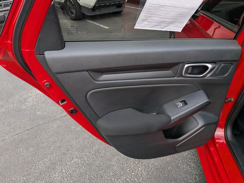 Used 2023 Honda Civic Sport image 19