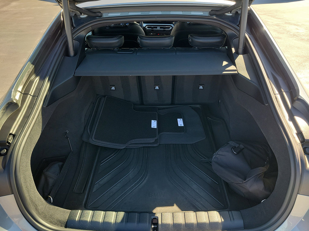 Used 2024 BMW i4 eDrive40 w/ Convenience Package RWD image 9