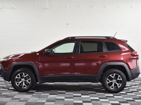 Used 2015 Jeep Cherokee Trailhawk w/ Cold Weather Group image 2