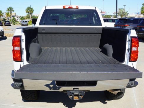 Used 2018 Chevrolet Silverado 2500 LT w/ Texas Edition image 33