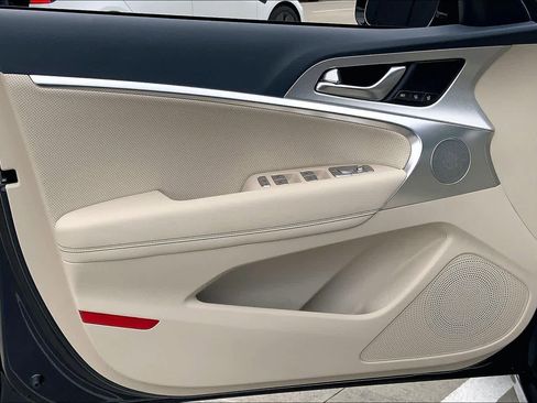 Used 2026 Genesis G70 2.5T Prestige image 25