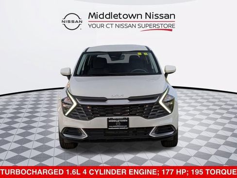 Used 2023 Kia Sportage LX AWD/4WD image 8